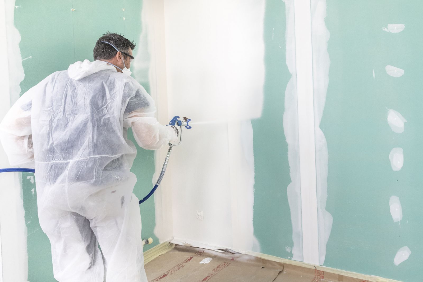 Airless spray plastering: the efficient way to plaster