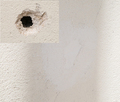 Comment reboucher un trou dans un mur extérieur ?